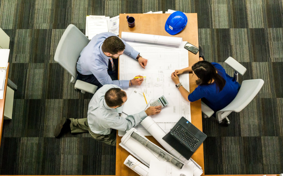 生活水平提高了，選擇出國的人也越來越多了~