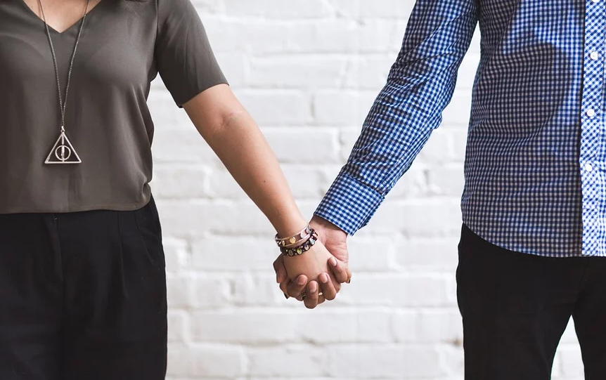 申請(qǐng)美國結(jié)婚移民，真的很簡單嗎？需要注意什么？